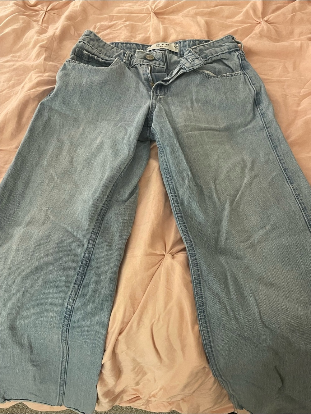 Hollister Low Rise Baggy Jeans Light Wash 000/23”